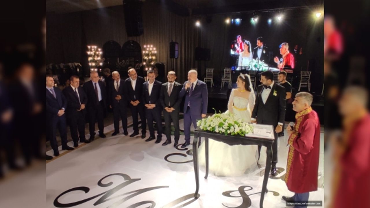Çiçek ve Akyılmaz ailelerinin mutlu günü