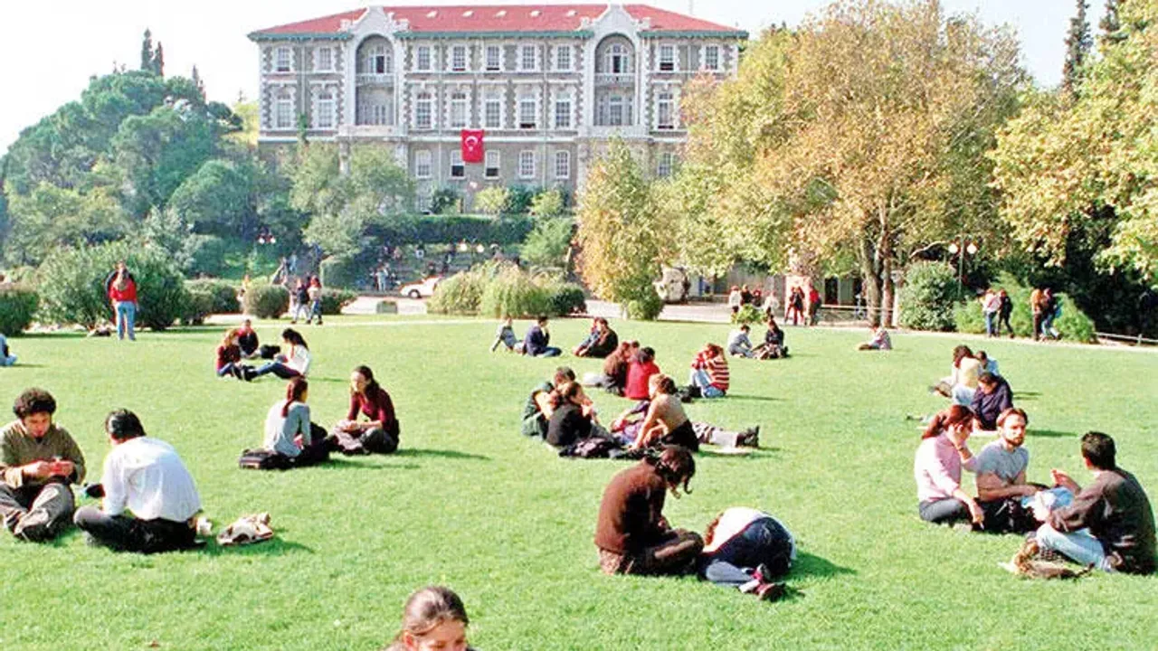 Gaziantep'te Üniversiteyi kazanan öğrencilere bin 500 TL eğitim desteği... Tek Şart