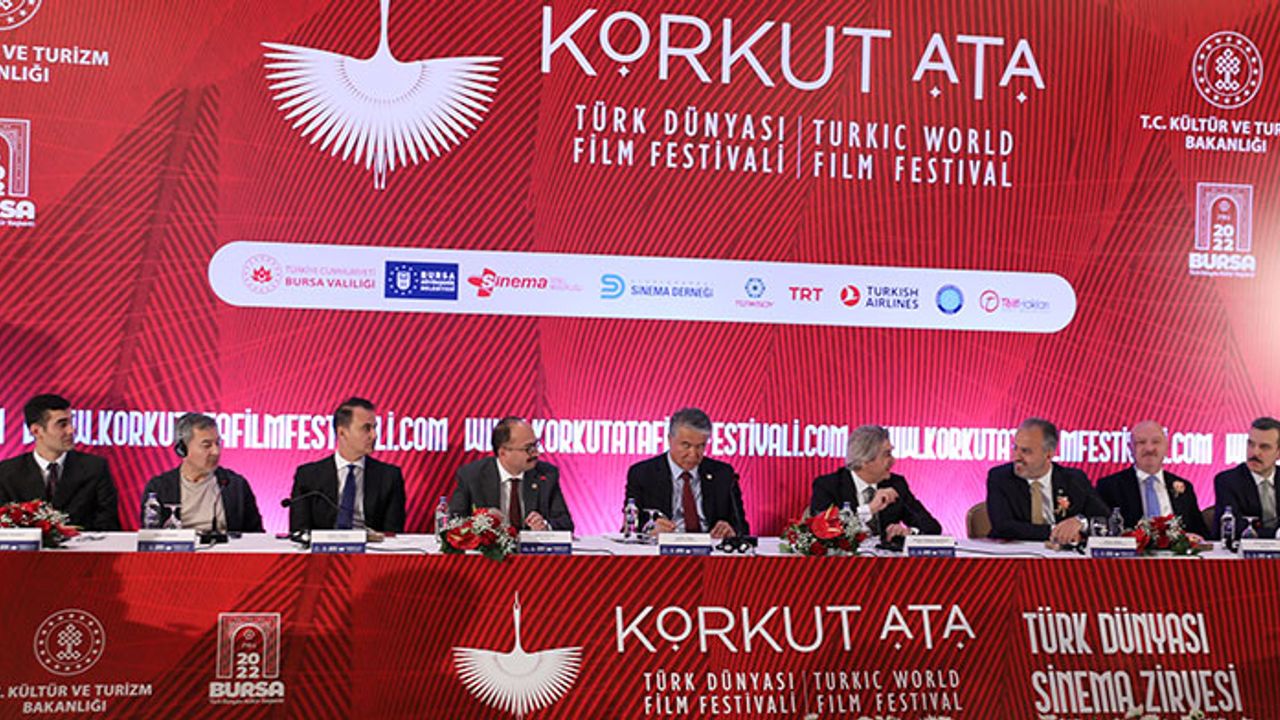 "2. Korkut Ata Türk Dünyası Film Festivali"nde Sinema Zirvesi düzenlendi