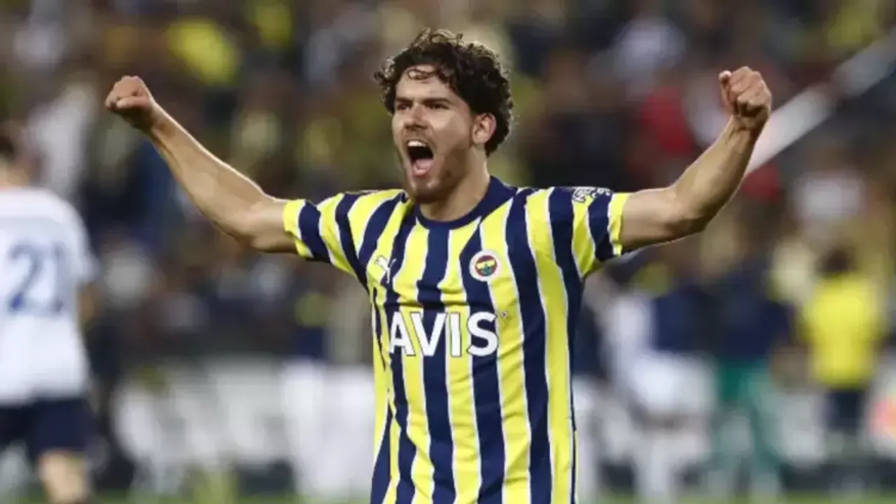 Fenerbahçe'de Ferdi Kadıoğlu'na Milan ve Napoli'den transfer kancası