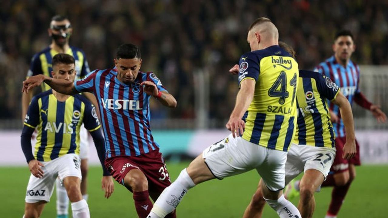 Derbi'nin kazananı Trabzonspor! Trabzonspor - Fenerbahçe: 2-0 (MAÇ SONUCU)