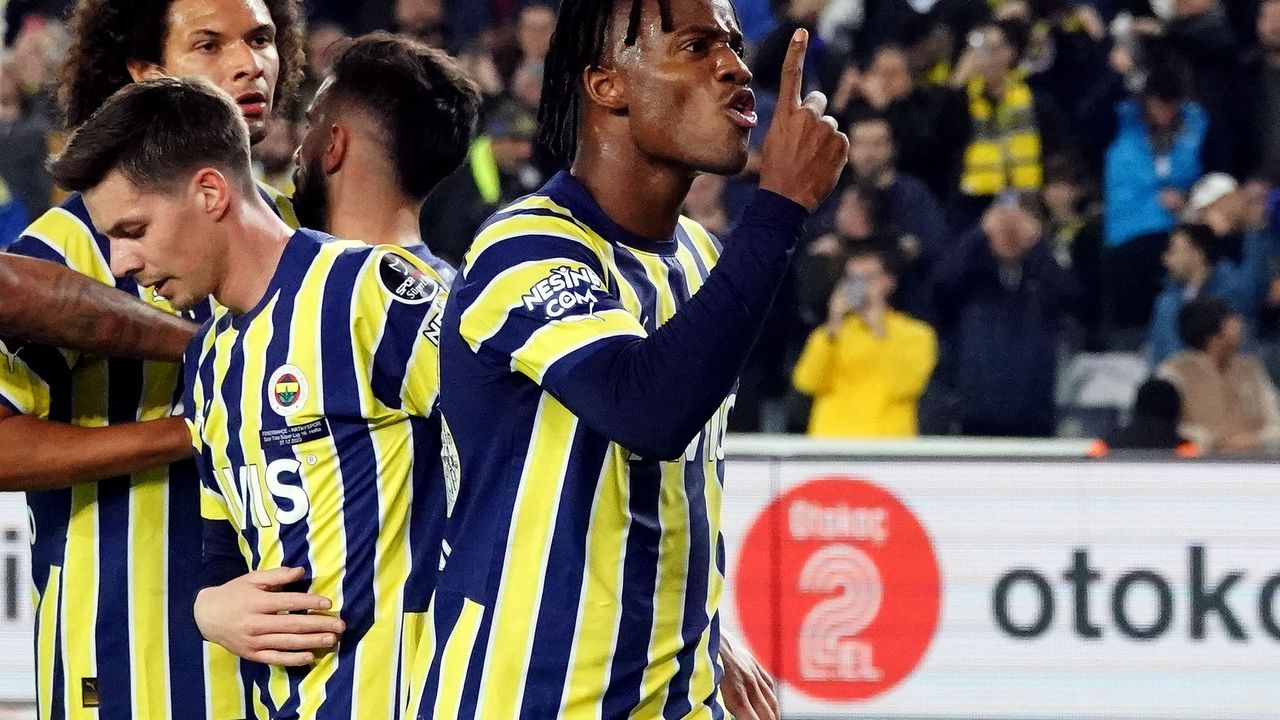 Fenerbahçe, rekor kırarak kazandı! 4-0 (ÖZET)