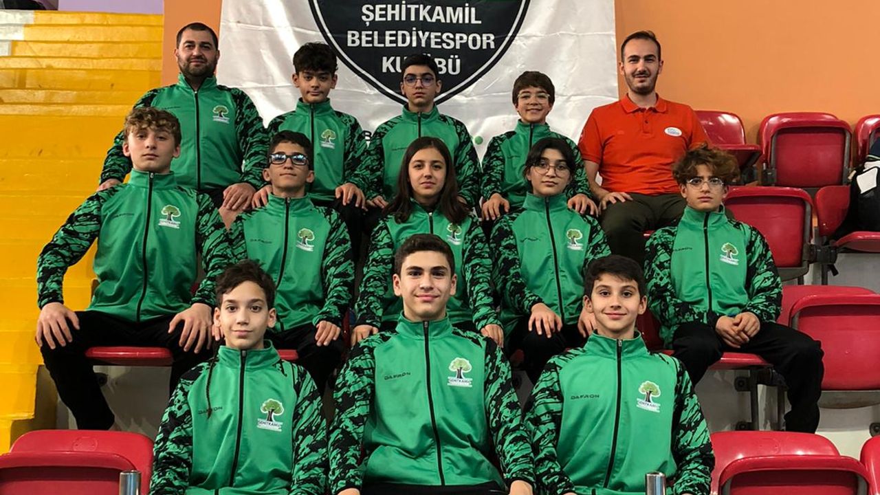 Allebenli Yüzücüler, Türkiye Finallerinden 17 Madalyayla Döndüler