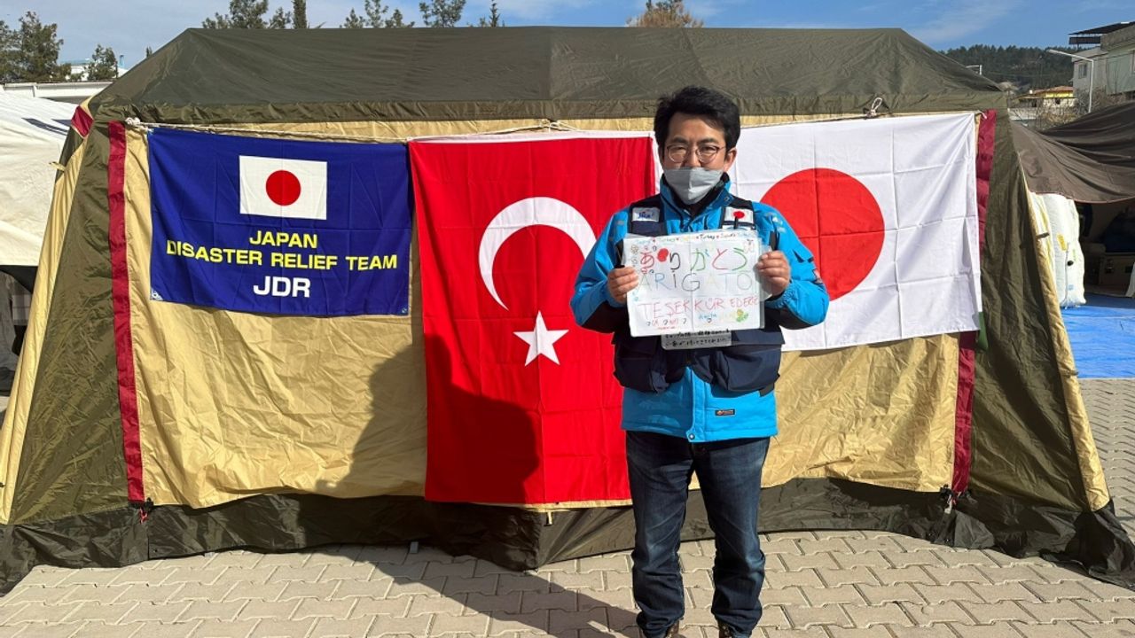 Gaziantep'te Deprem bölgesinde sahra hastanesi kuran Japonları duygulandıran not