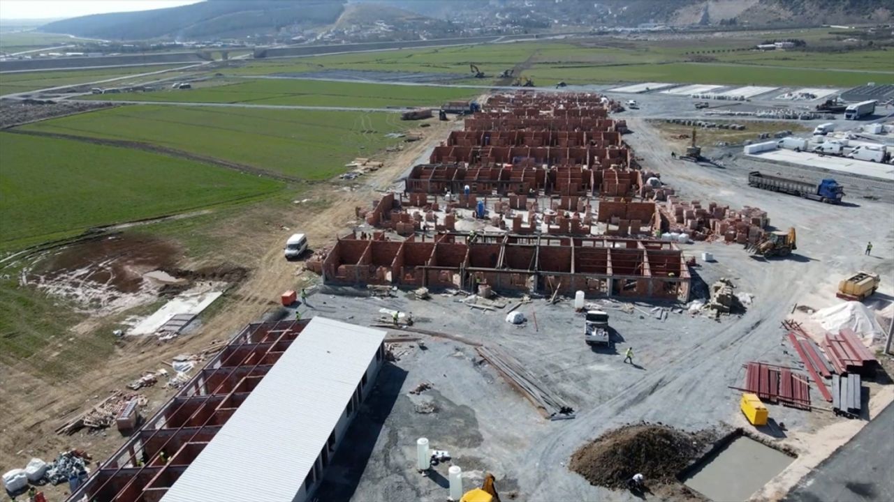 Gaziantep Nurdağı'ndaki 1280 geçici konutun inşasında son aşamaya gelindi