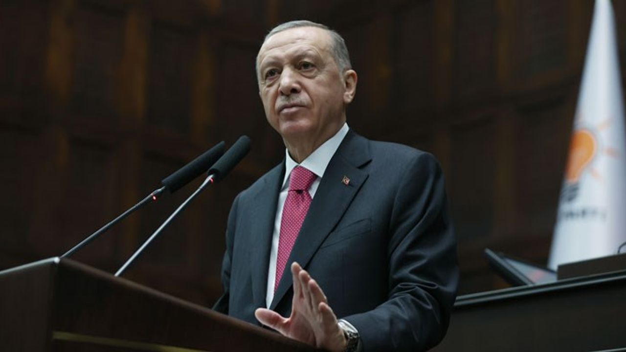 Cumhurbaşkanı Erdoğan: “Enkaz altında kalan vatandaşlarımız ve yakınları serzenişlerinde haklılar”