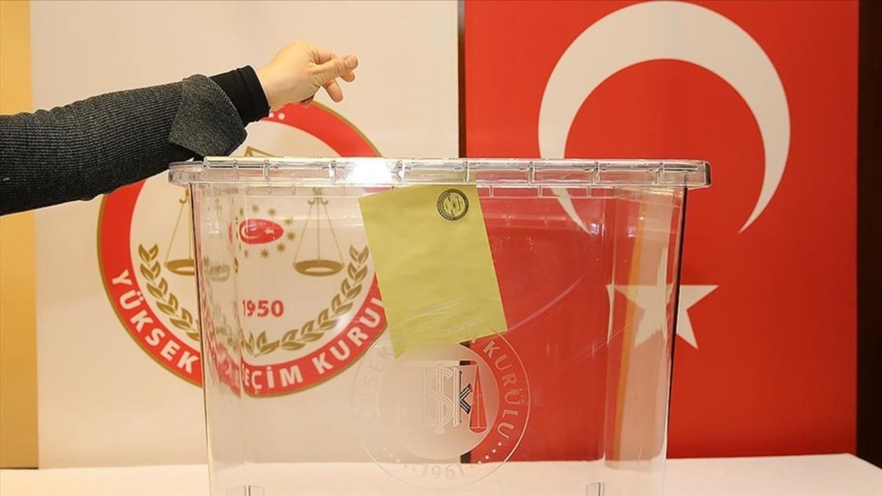 Oy verme işlemi, Türkiye genelinde saat 17.00 itibarıyla sona erdi!