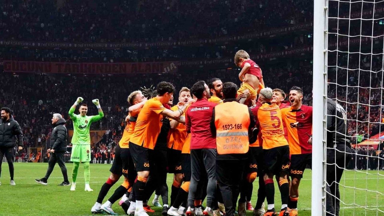 Galatasaray, Fenerbahçe ve Beşiktaş ile puan farkını 5’e çıkardı