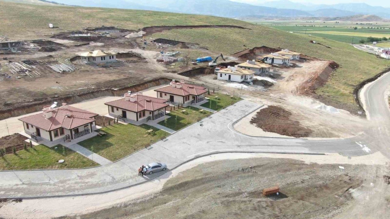 Gaziantep Nurdağı’nda köy evleri hızla tamamlanıyor