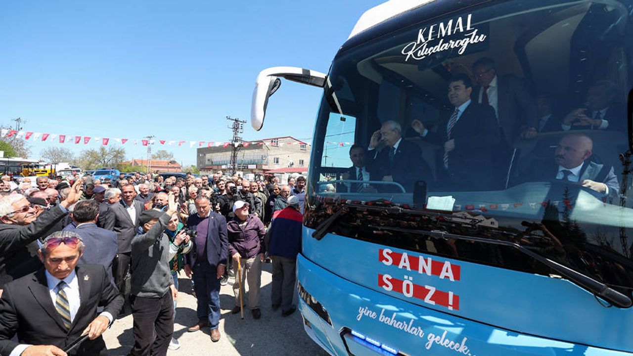 Kemal Kılıçdaroğlu'nun aracına taşlı saldırı