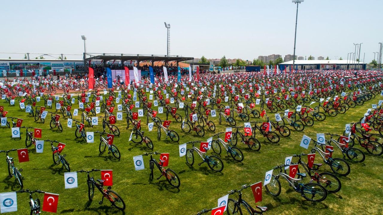 Şahinbey Belediyesi 4 Teşekkür Getirene Bisiklet Hediye Ediyor