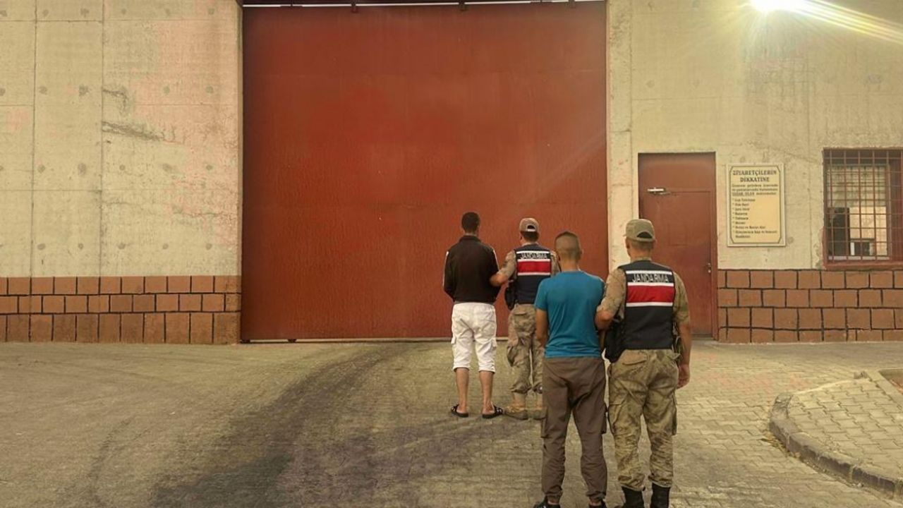Kilis'te hırsızlık yaptıkları iddiasıyla 2 zanlı tutuklandı