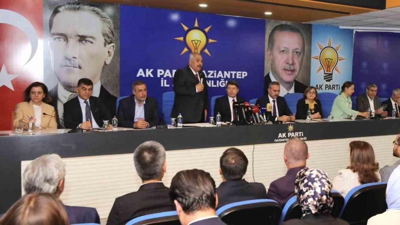 Adalet Bakanı Yılmaz Tunç, AK Parti Gaziantep Teşkilatıyla Buluştu