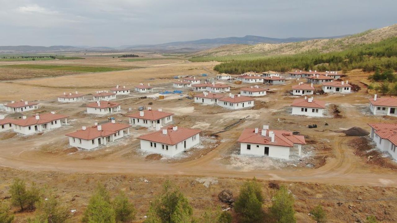 Nurdağı'nda Köy Evlerinin Teslimi İçin Geri Sayım Başladı