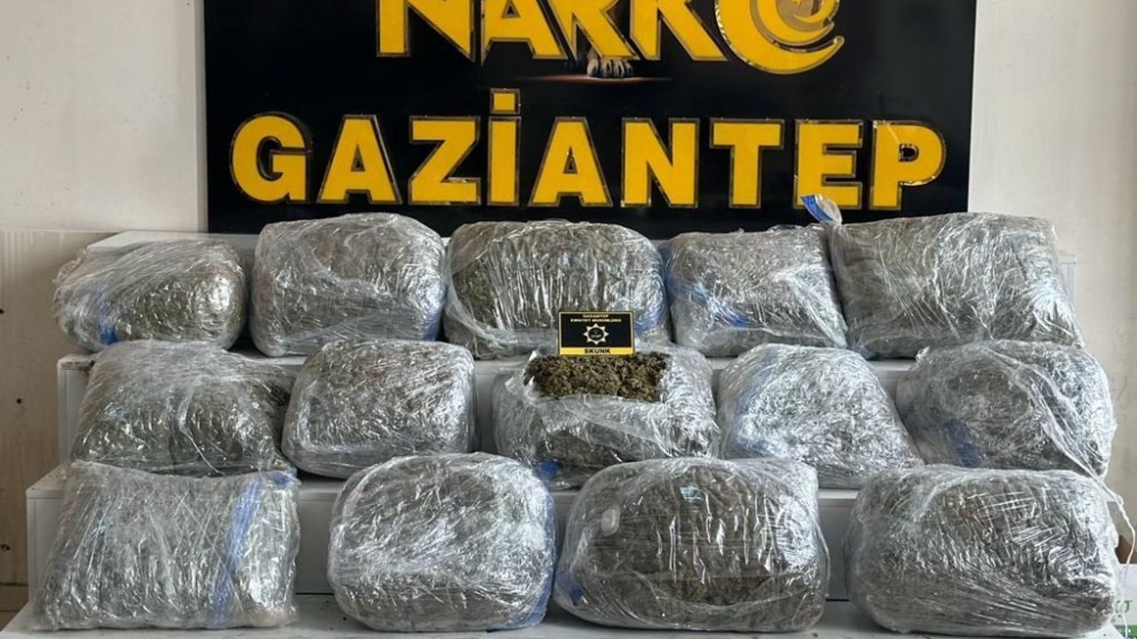 Gaziantep'te otomobilinde uyuşturucu bulunan zanlı tutuklandı