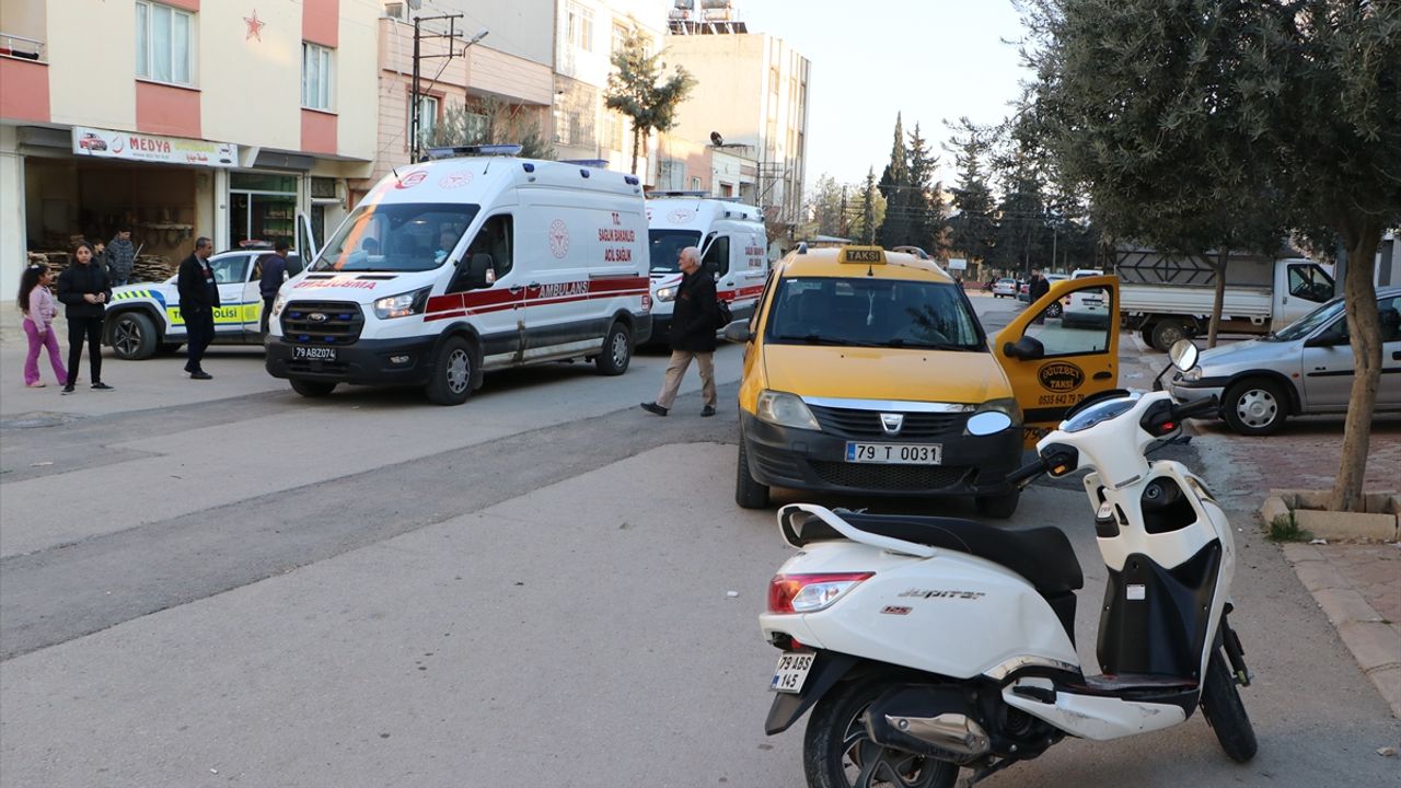 Kilis'te iki motosikletin çarpıştığı kazada 3 kişi yaralandı