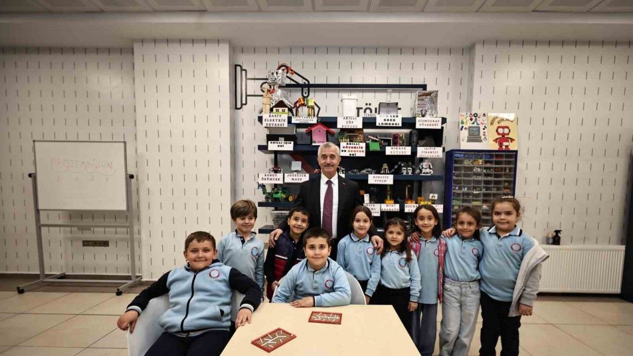 Tahmazoğlu, Bilim Şahinbey Atölyesi öğrencileriyle buluştu