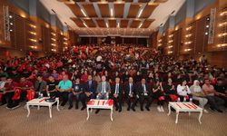 Vali Gül Ve Başkan Tahmazoğlu Çanakkale Bilgilendirme Toplantısında Öğrencilerle Bir Araya Geldi