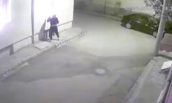 Alacak verecek meselesi nedeniyle 2 akrabasının evlerini ateşe verdi