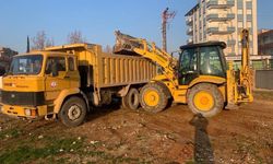 Nizip'te Belediye ekipleri yoğun çalışıyor