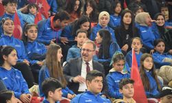 Gençlik ve Spor Bakanı Kasapoğlu, Gaziantep'te partililerle buluştu: