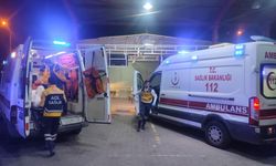 Gaziantep'te enkazdan çıkarılan 10 yaralı, tedavileri için İzmir'e getirildi