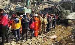 VİDEO HABER - Depremde öksüz kalan yeğenleri için Fransa'dan Gaziantep'e gelip konteynere yerleşti...