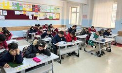 Kahramanmaraş merkezli depremlerden etkilenen Gaziantep'te, 662 bin 502 öğrenci dersbaşı yaptı.