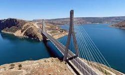 Güneydoğu'nun "Boğaz Köprüsü" depremlerde zarar görmedi