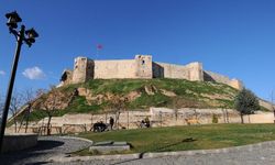 Hasar gören tarihi Gaziantep Kalesi'nde restorasyon başlıyor