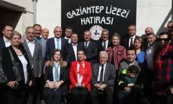 Gaziantep Liseli CHP’li siyasetçiler ve adaylar mezun oldukları okula gittiler!