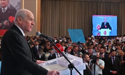 Bahçeli: "Seccadeye ayakla basana hoş görüyle bakılmaz" (VİDEO HABER)