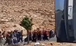 VİDEO HABER - Tır şoförü, bayram ziyareti için Suriye'ye giden sığınmacılara bu sözlerle tepki gösterdi