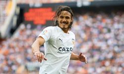 Boca Juniors, Valencia’dan ayrılan Uruguaylı yıldız golcü Edinson Cavani’yi renklerine bağladığını açıkladı.