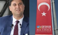 Fethiye'de Belediye Başkanının İsmiyle Türk Bayrağı Asılan Reklamlar İçin İşlem Başlatıldı