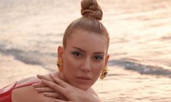 Sinem Kobal bikinili tatil pozları ile takipçilerinden tam not aldı! 'Güzeller güzeli'