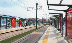 Gaziantep'te Cumhuriyet'in 100. yılı dolayısıyla cadde ve sokaklara Türk bayrağı asıldı