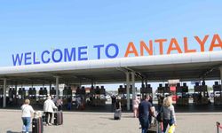 VİDEO HABER/ Tel Aviv’de yaşanan uçuş yoğunluğundan dolayı Antalya aktarma merkezi olarak kullanılıyor