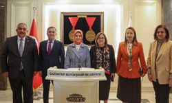 Bakan Göktaş'tan Başkan Şahin'e nezaket