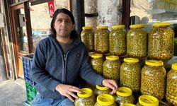 Gaziantep sofrasının vazgeçilmezi kırılmış yeşil zeytin