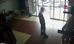 VİDEO HABER / Esenyurt’ta bir iş hanında mankenin üzerindeki eşofmanı üzerine giyerek çalan hırsız kamerada