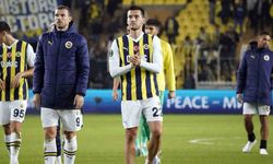 Fenerbahçe ve tribünlerden Umut Nayir’e destek