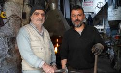 Gaziantep'te 70 yıllık demirci ustası zamana ve teknolojiye direniyor
