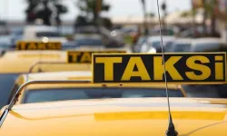 VİDEO HABER / Antalya'da taksiciler TAG sürücüsünü tehdit edip kameraya aldı.
