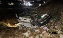 Gaziantep’te devrilen hafif ticari araçtaki 5 kişi yaralandı