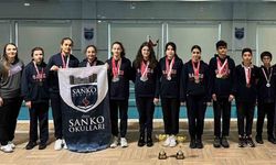 SANKO Okulları öğrencilerinin yüzme başarısı