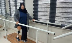 Enkazda eşini ve sağ bacağını kaybeden kadın protezine kavuştu