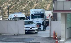 Gaziantep’te göçmen faciası! Yakıt tankerinde 2'si ölü, 7'si yarı baygın halde 52 göçmen bulundu.