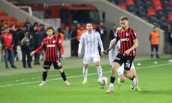 Trendyol Süper Lig: Gaziantep FK: 1 - Beşiktaş: 0 (İlk yarı)