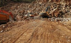 Gaziantep'te depremde kapanan İdilli ve Köklü mahallelerinin yolu açıldı